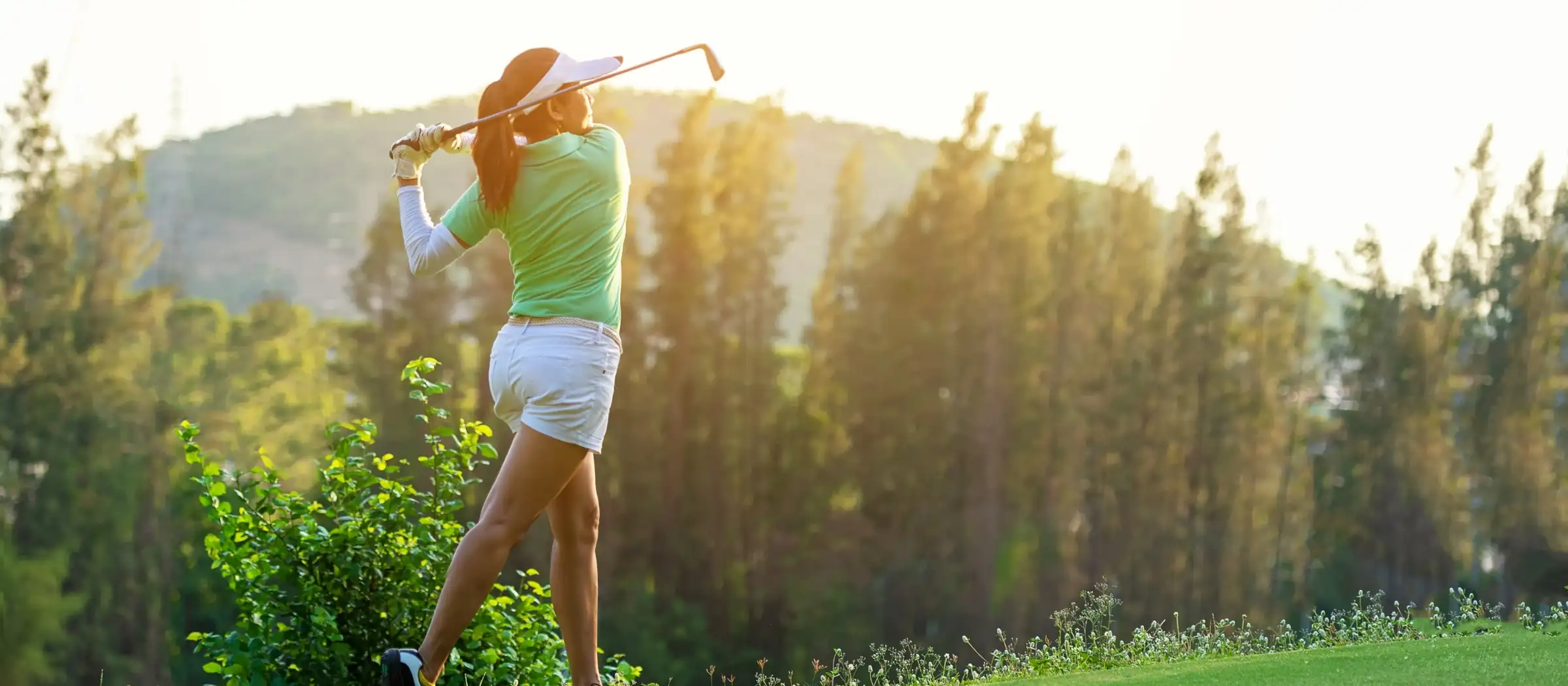 woman golfing in Nevada